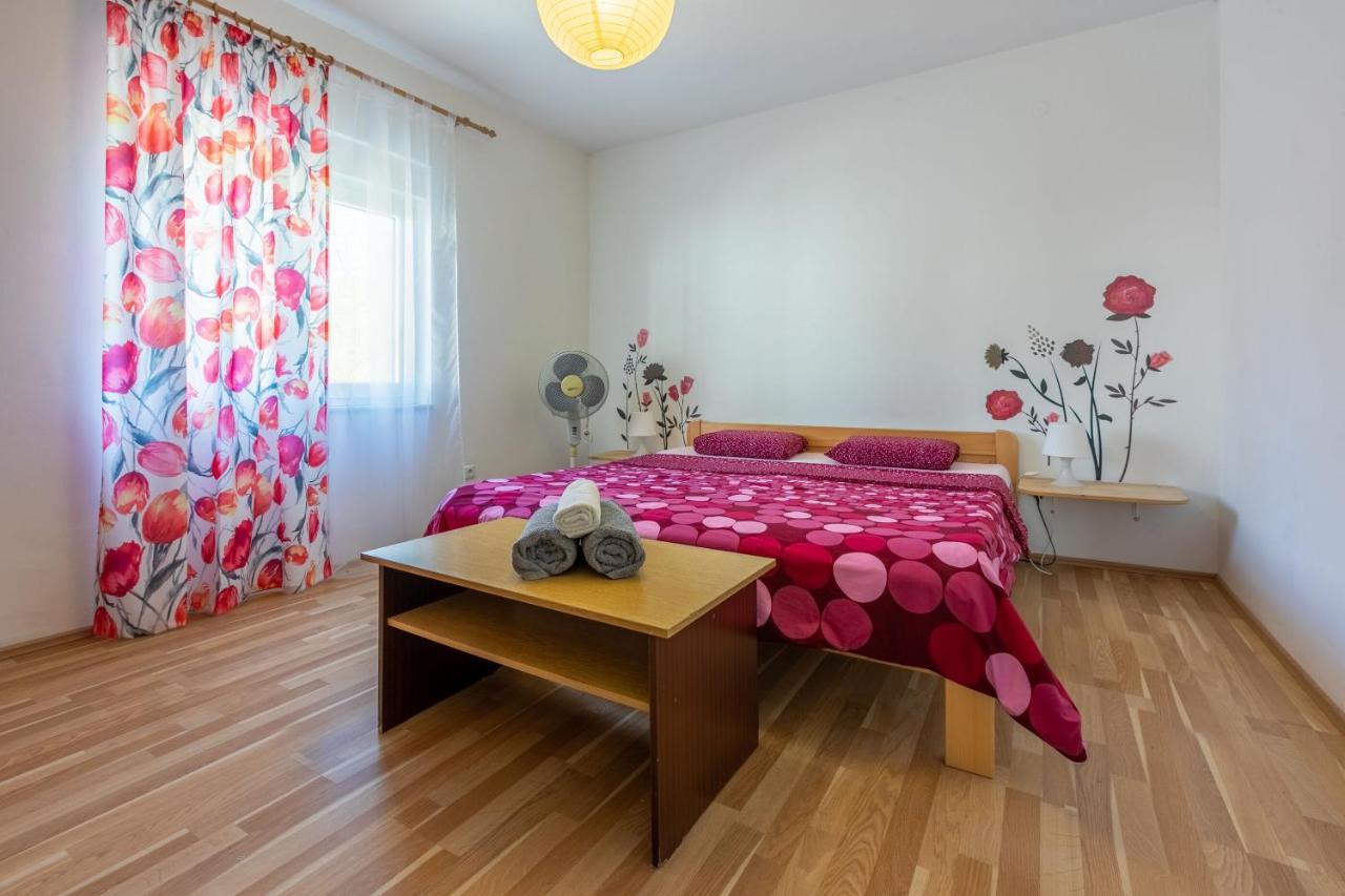 Apartments Ratko 卓得诺沃 外观 照片